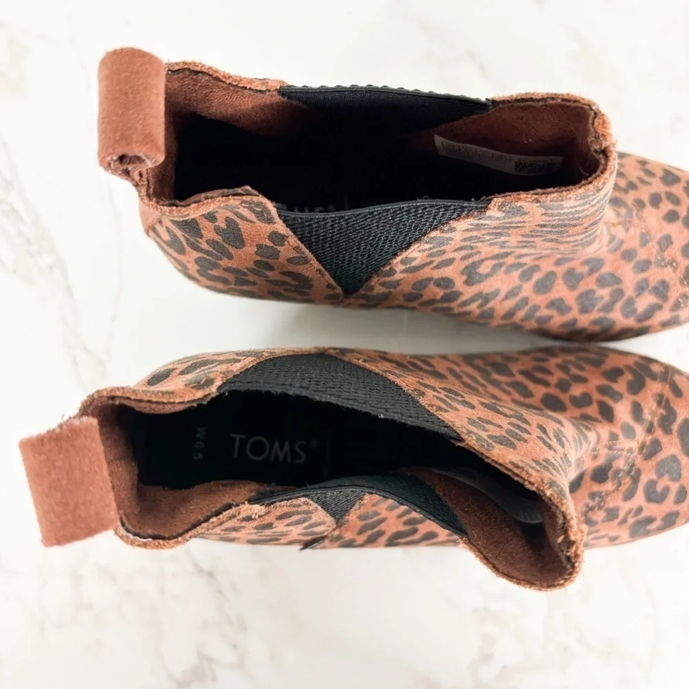 TOMS Kelsey Leopard Print Wedge Booties Sz 6.5